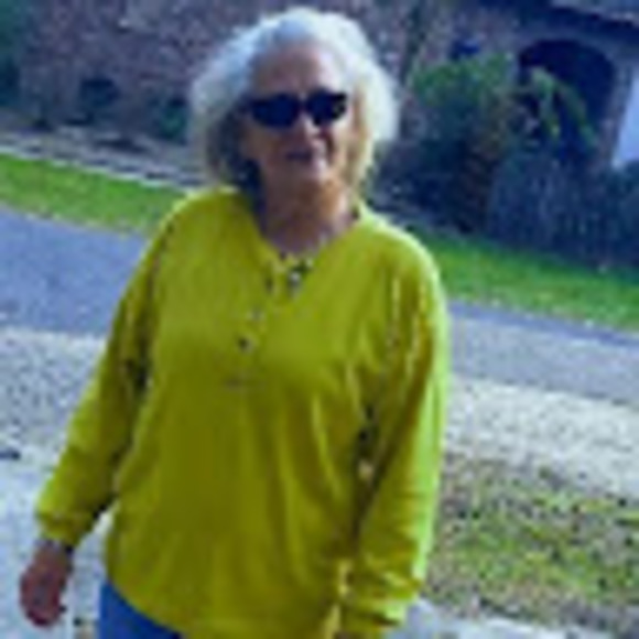 Meet your Posher, Karen - Picture 1 of 1